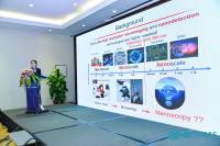 现场直击 | Peng Li：利用微球纳米技术监测光辅助电化学随需打印的超分辨率